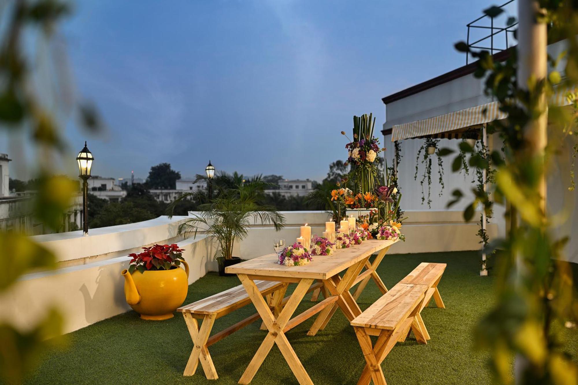 Готель Ambassador, New Delhi - Ihcl Seleqtions Екстер'єр фото Rooftop garden
